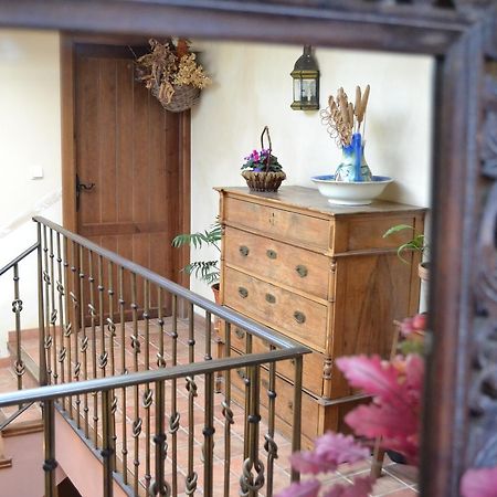 Hostal Toribio Galaroza Luaran gambar