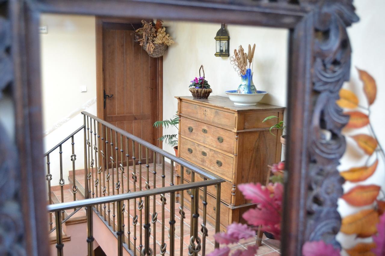 Hostal Toribio Galaroza Luaran gambar