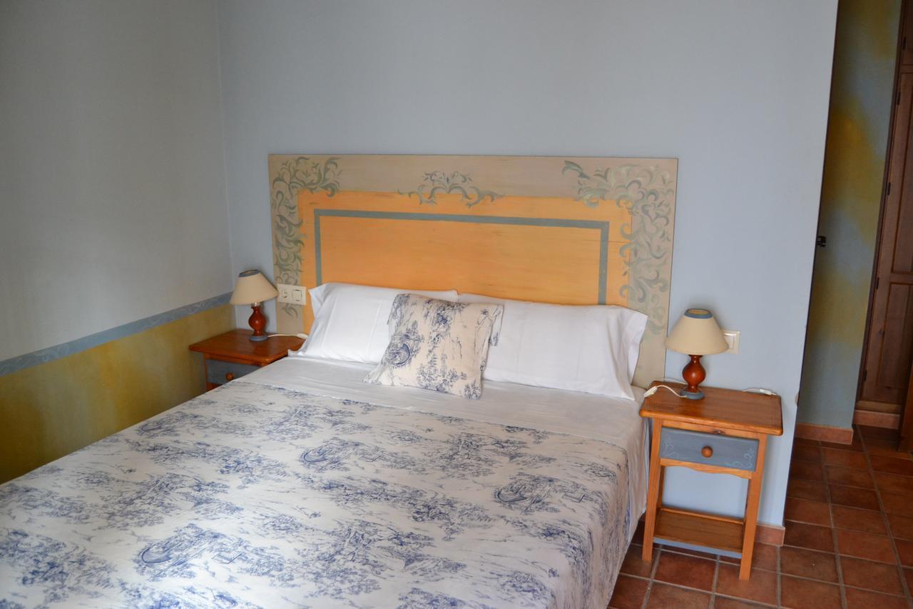 Hostal Toribio Galaroza Luaran gambar