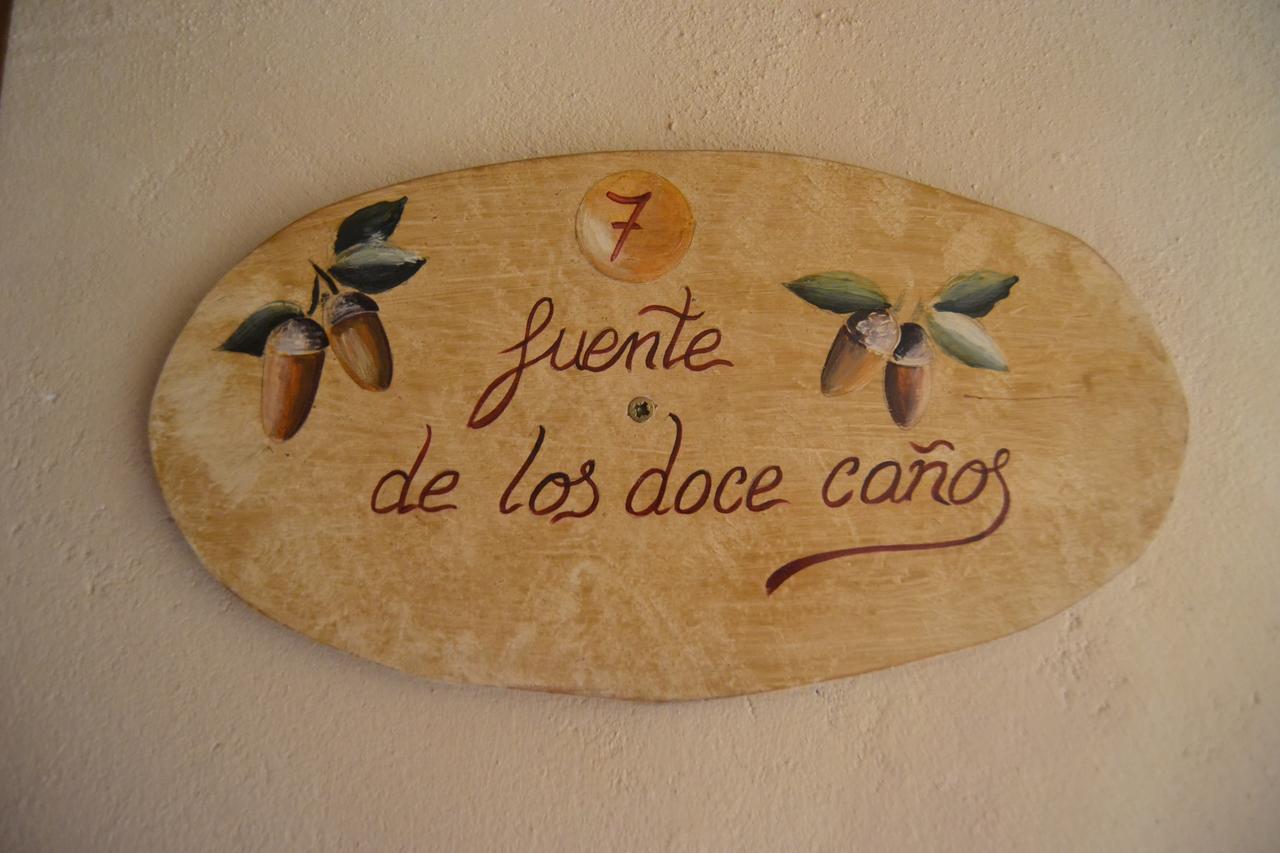 Hostal Toribio Galaroza Luaran gambar